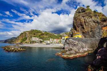 Trenes, autobuses, vuelos a Funchal - Billetes baratos, precios y horarios